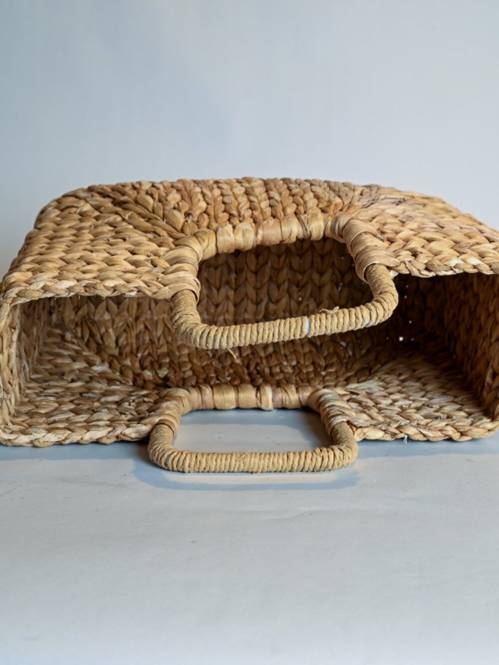 Woven Straw Tote Bag Natural Fiber Structured Boho Coastal Handbag - Picture 5 of 6
